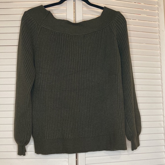 KIRUNDO OFF SHOULDER SWEATHER WOMEN SIZE MEDIUM GREEN DARK NEW - Picture 3 of 9